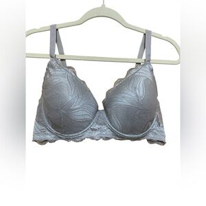 Anne Klein Silver Gray Padded Lace Full Coverage Bra in Size 40C.
